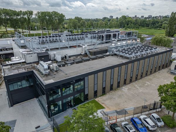 Switch Datacenters AMS4 May 2024-600450