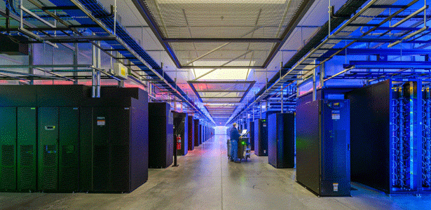 Facebook-data-center