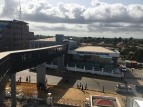 UPS-systeem zorgt voor continue stroomvoorziening in Liberiaans ziekenhuis
