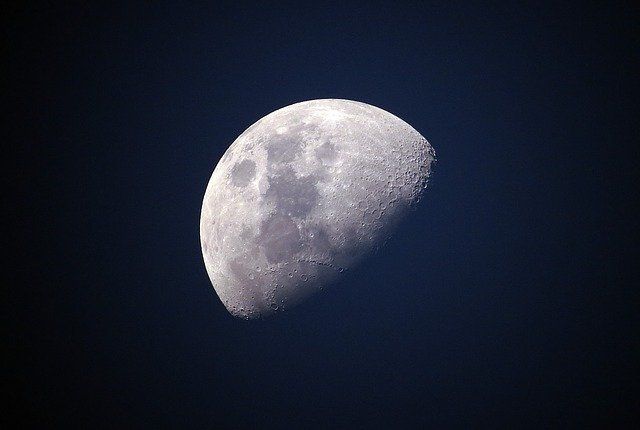 maan moon-g87d3887d6_640.jpg